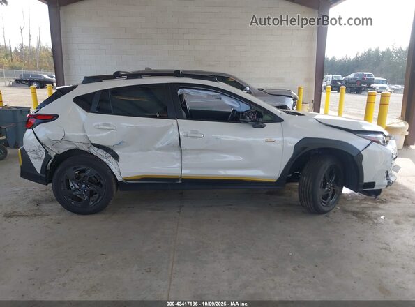 4S4GUHF60R3834726 2024 SUBARU CROSSTREK White Widok wnętrza z tyłu
