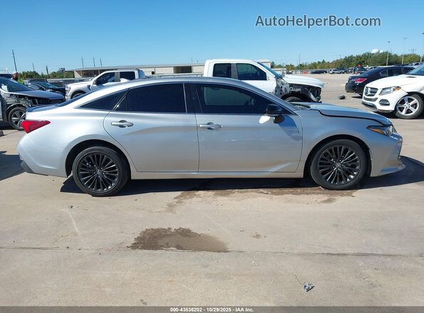 4T1E21FB7LU016039 2020 TOYOTA AVALON HYBRID Silver უკანა სალონის ხედი