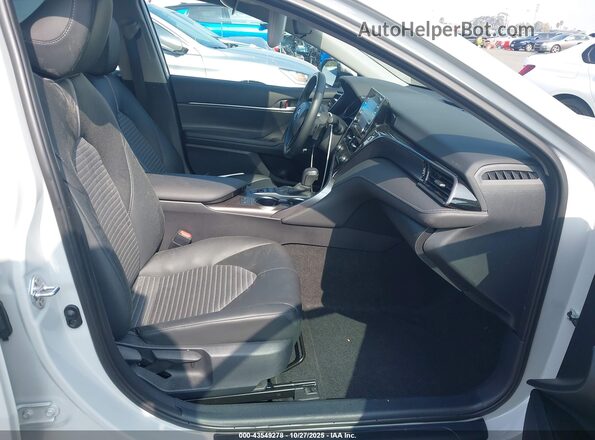 4T1G31AK8RU072402 2024 TOYOTA CAMRY HYBRID White Front interior view