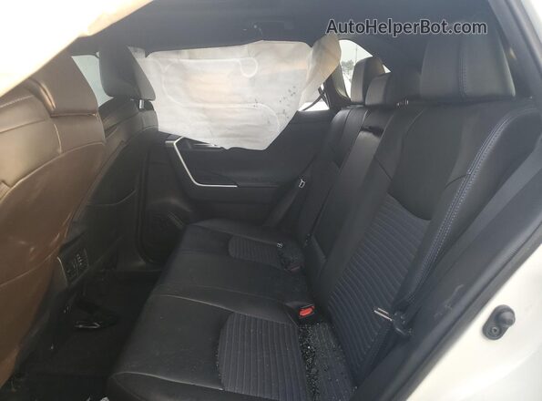 4T3E6RFV9MU026965 2021 TOYOTA RAV4 White Widok wnętrza z tyłu