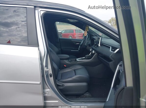 4T3EWRFV5LU008087 2020 TOYOTA RAV4 HYBRID Silver Սալոնի դիմացի տեսք