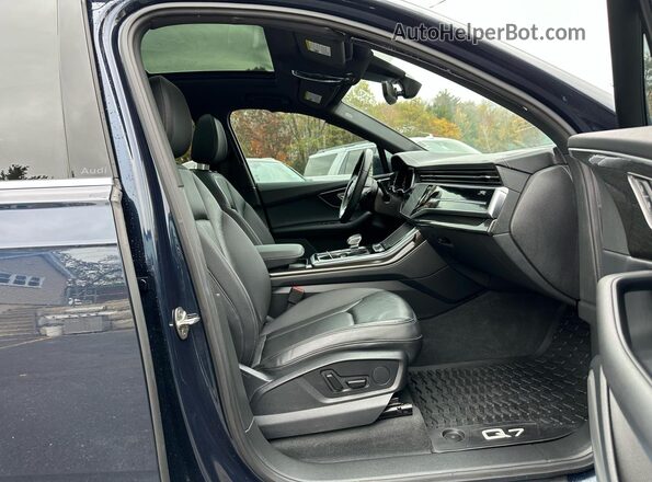 WA1ACBF78SD003214 2025 AUDI Q7 Black Dashboard view