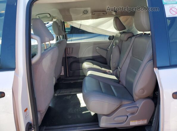 5TDZZ3DC4LS062652 2020 TOYOTA SIENNA White Vista del compartimento del motor