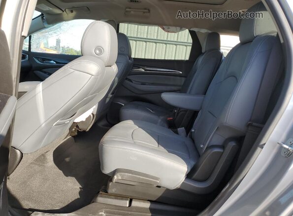 5GAERBKW2LJ163760 2020 BUICK ENCLAVE Silver Widok wnętrza z tyłu