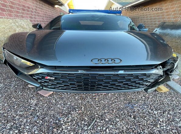 WUAKBAFX0L7900411 2020 AUDI R8 Gray Widok komory silnika