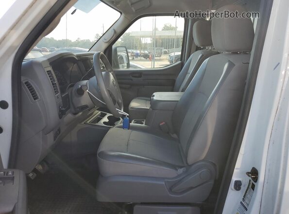 1N6BF0KY3JN813599 2018 NISSAN NV Белый 