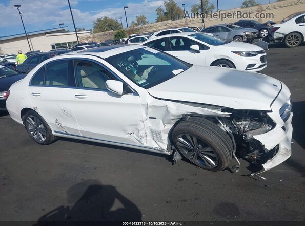 55SWF4HB5JU263270 2018 MERCEDES-BENZ C 350E White Vista interior trasera