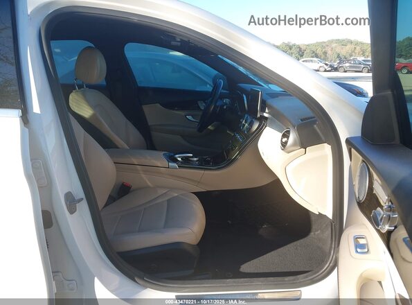 55SWF4KB2JU280911 2018 MERCEDES-BENZ C-CLASS White 