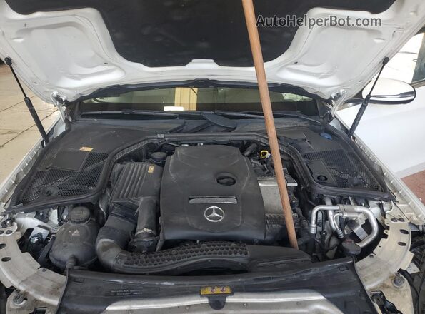 55SWF4KBXGU125189 2016 MERCEDES-BENZ C White Vista interior trasera