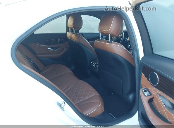 55SWF6EB5JU245139 2018 MERCEDES-BENZ AMG C 43 White Widok naklejki z numerem VIN