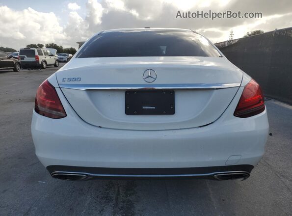 55SWF8DB7KU286256 2019 MERCEDES-BENZ C White Rear view