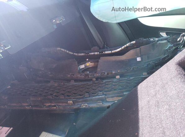 55SWF8EB5LU328648 2020 MERCEDES-BENZ C Black ძრავის განყოფილების ხედი