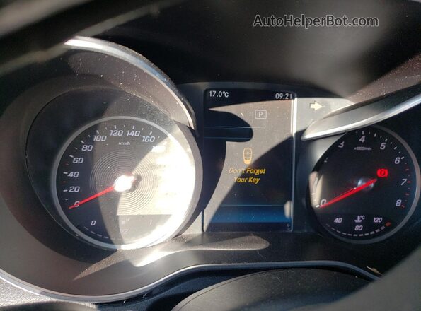 55SWF8EB5LU328648 2020 MERCEDES-BENZ C Black ხელსაწყოთა პანელის ხედი