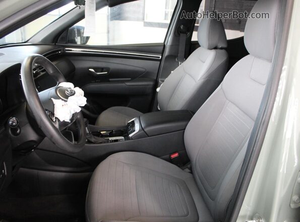 5NTJBDAEXNH026424 2022 HYUNDAI SANTA CRUZ Green Rear seats view