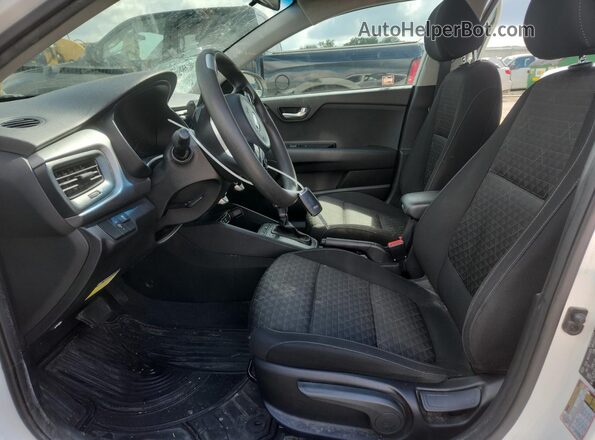 3KPA24AB9KE165836 2019 KIA RIO White 