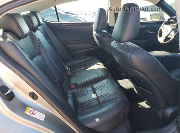58ABZ1B10KU024101 2019 LEXUS ES Gray Rear seats view