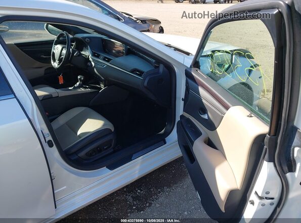 58AD11D10MU005404 2021 LEXUS ES 250 White Front interior view
