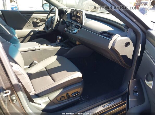 58ADA1C12SU061763 2025 LEXUS ES 300H Серый Вид салона спереди
