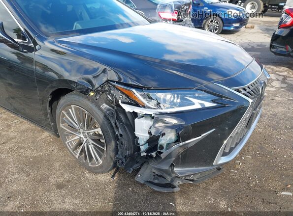 58ADA1C15RU041730 2024 LEXUS ES 300H Черный Вид спереди