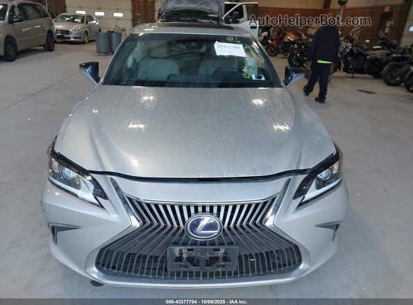 58ADA1C16MU008020 2021 LEXUS ES 300H Silver ხელსაწყოთა პანელის ხედი