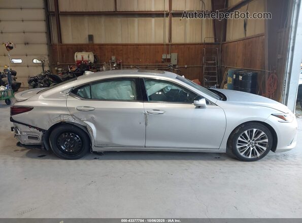 58ADA1C16MU008020 2021 LEXUS ES 300H Silver უკანა სალონის ხედი