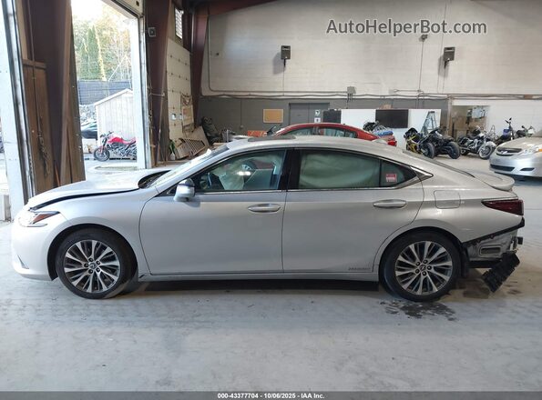 58ADA1C16MU008020 2021 LEXUS ES 300H Silver სალონის 360-გრადუსიანი ხედი