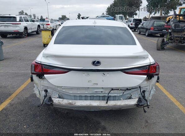 58ADA1C17MU009564 2021 LEXUS ES 300H White 