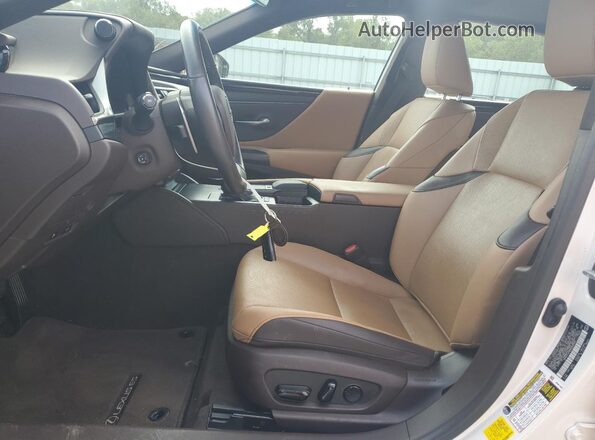 58ADA1C18MU005846 2021 LEXUS ES White Вид салону спереду