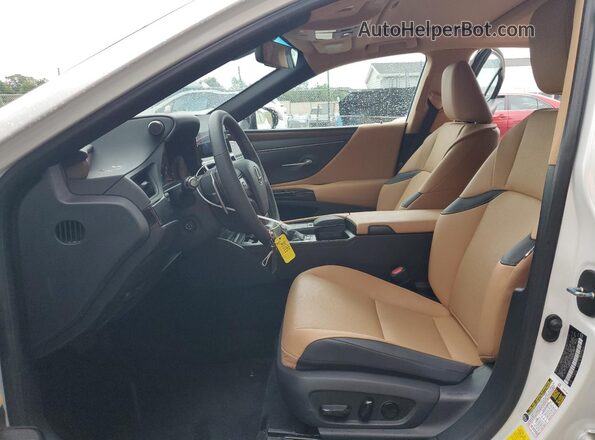 58ADA1C18NU017593 2022 LEXUS ES Белый Вид салона спереди