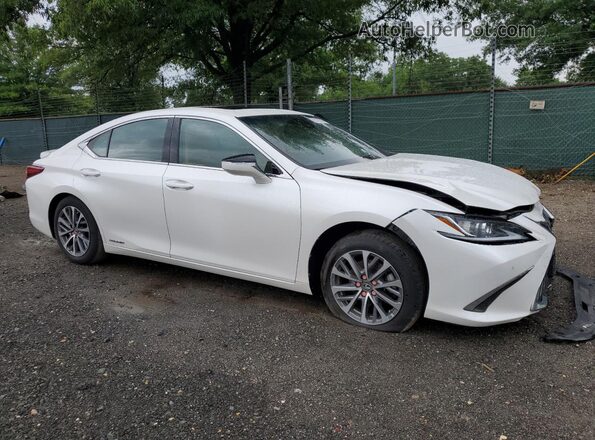 58ADA1C18NU017593 2022 LEXUS ES Белый Передняя правая четверть