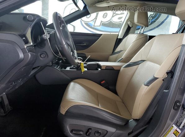 58ADZ1B19LU057804 2020 LEXUS ES Charcoal Widok wnętrza z przodu