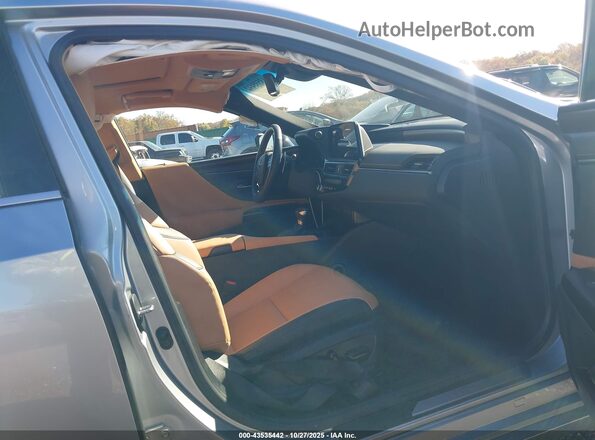 58ADZ1B19PU150277 2023 LEXUS ES 350 Серебряный Вид салона спереди