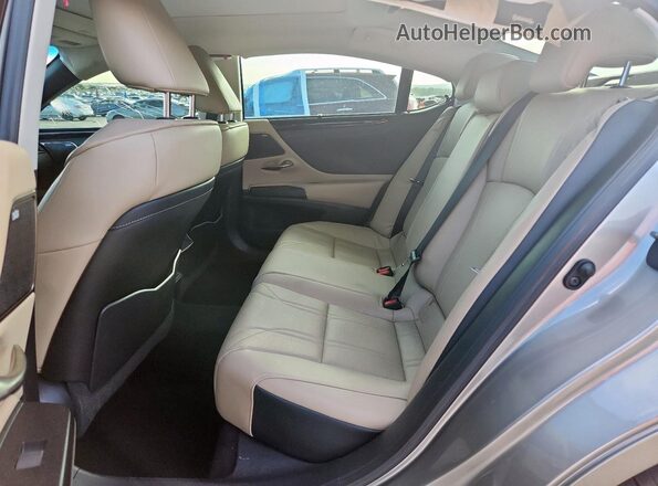 58AFZ1B19LU069069 2020 LEXUS ES Silver Rear seats view