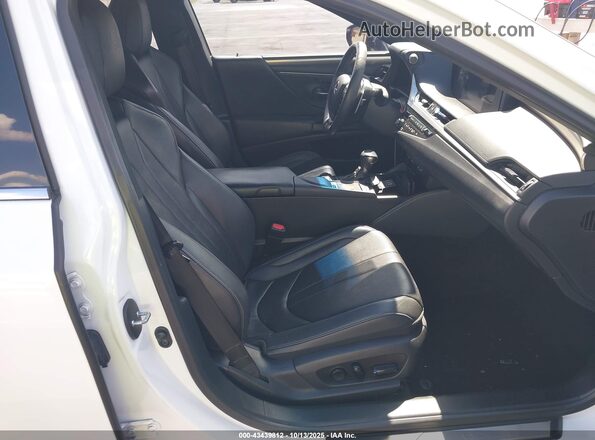58AGZ1B11LU069586 2020 LEXUS ES 350 White Front interior view