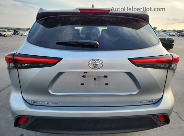 5TDKDRBH3PS031898 2023 TOYOTA HIGHLANDER Silver Widok wnętrza z przodu
