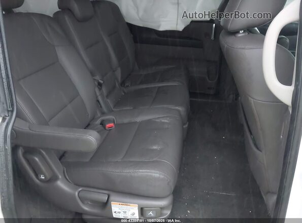 5FNRL5H68HB005500 2017 HONDA ODYSSEY White 