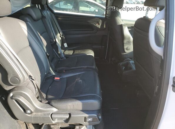 5FNRL6H68RB504045 2024 HONDA ODYSSEY White Вид задньої частини салону