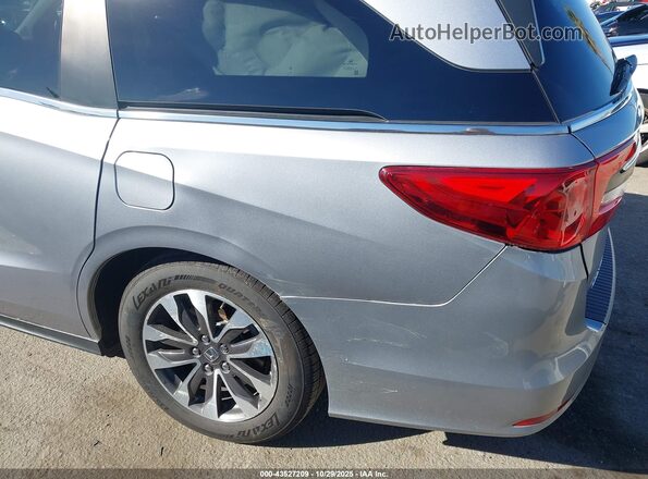 5FNRL6H73NB069423 2022 HONDA ODYSSEY Silver Vista frontal