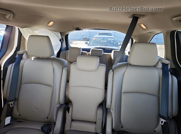 5FNRL6H79MB036277 2021 HONDA ODYSSEY White Rear seats view