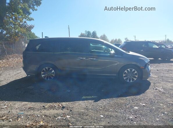 5FNRL6H79NB052237 2022 HONDA ODYSSEY Silver Widok wnętrza z tyłu