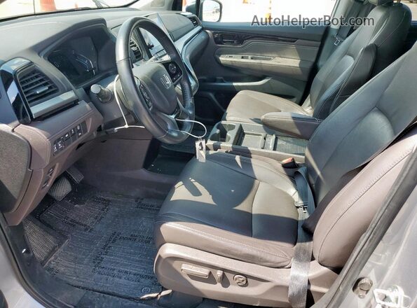 5FNRL6H82MB003761 2021 HONDA ODYSSEY Silver Front interior view