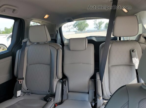 5FNRL6H97RB004761 2024 HONDA ODYSSEY Gray 