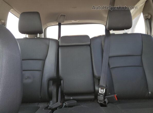 5FNYF6H21NB059710 2022 HONDA PILOT Белый Вид задних сидений