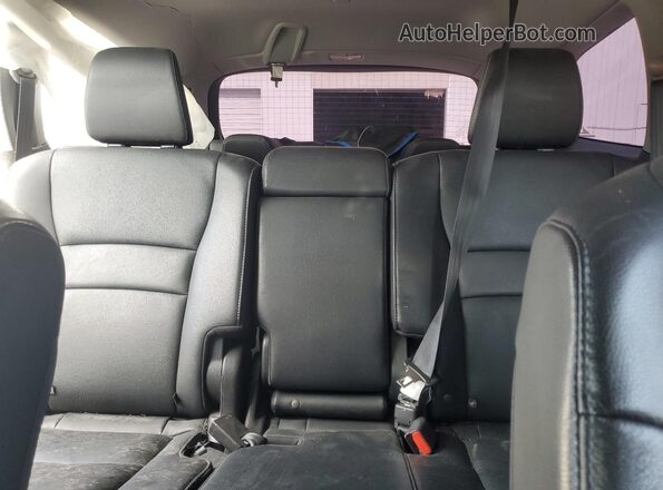 5FNYF6H52LB062932 2020 HONDA PILOT Gray Rear seats view