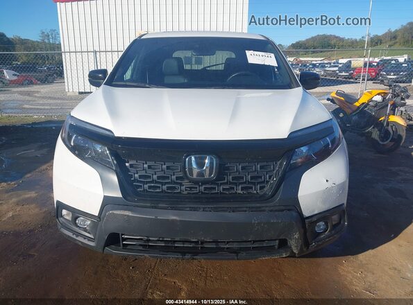 5FNYF7H50MB005622 2021 HONDA PASSPORT White Սալոնի հետևի տեսք