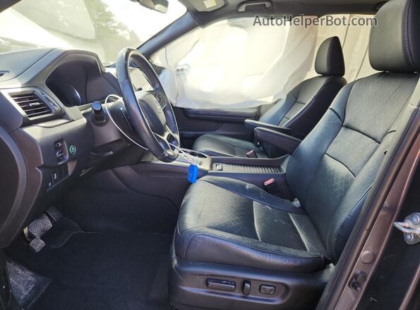 5FNYF7H51KB010065 2019 HONDA PASSPORT Gray Front interior view
