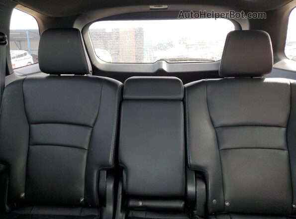 5FNYF8H59NB029196 2022 HONDA PASSPORT Red Widok tylnych siedzeń