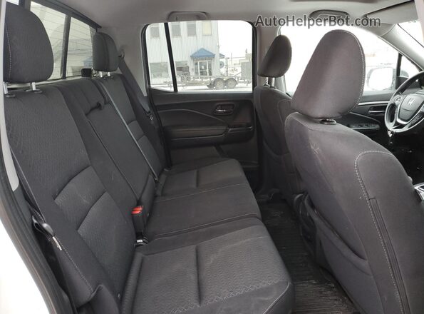 5FPYK3F16KB506524 2019 HONDA RIDGELINE White Vista de los asientos traseros