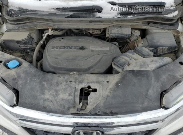 5FPYK3F16KB506524 2019 HONDA RIDGELINE White Vista interior trasera