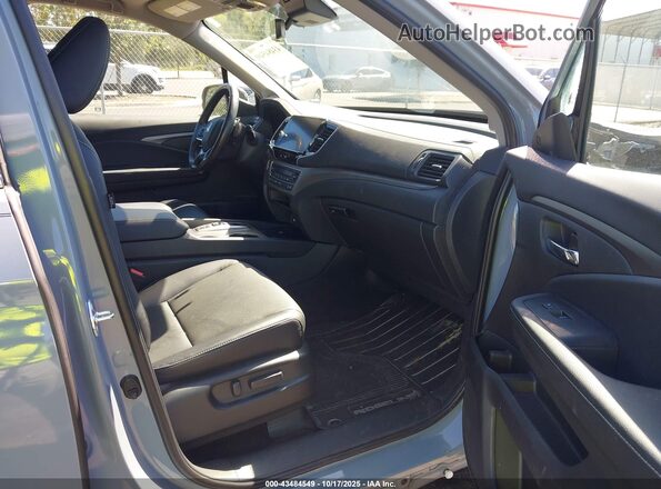 5FPYK3F57RB009222 2024 HONDA RIDGELINE Blue Front interior view